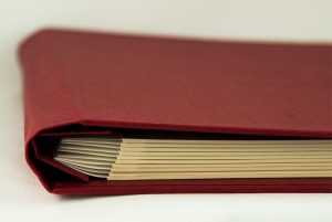Buchschrauben, Karton-Einlagen, flexibel,